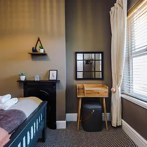 Holiday home Cornwall House, Chester